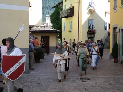 Rievocazione La nossa storia 'n Piaza, Malè 2013 — fotografia 11 di 20